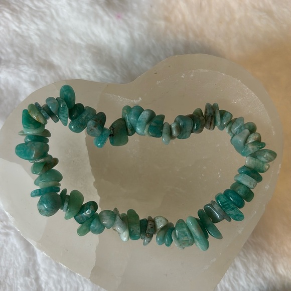 NEW Natural Amazonite Chip Stretch Bracelet - Picture 3 of 6